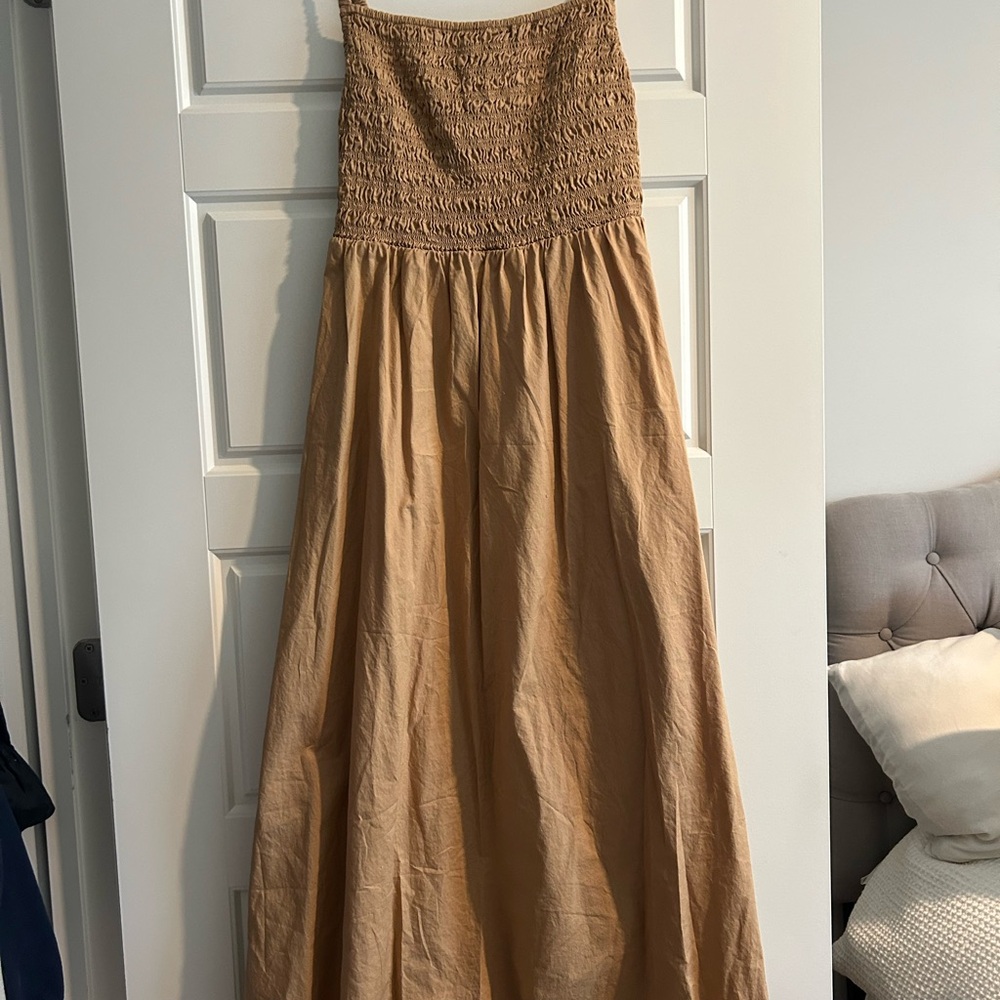 Old Navy Tan Ruched Dress